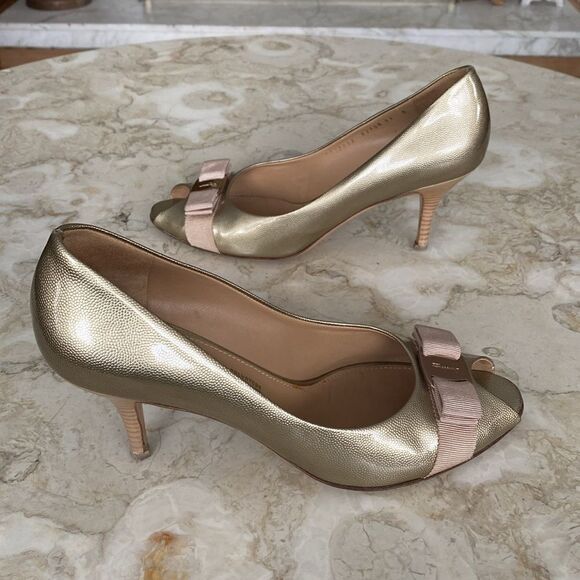 Salvatore Ferragamo Ribes Champagne Patent Leather Open Toe Pumps Heels - Picture 7 of 15